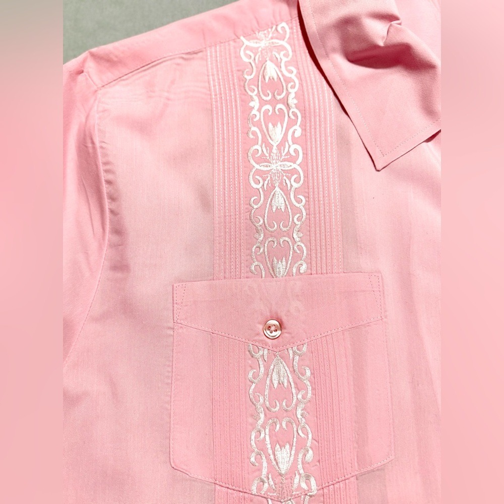 Pink Collared Short Sleeve Shirt.‎ Guayabera with White Embroidery. Snap Buttons - Picture 10 of 15